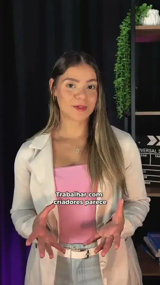 Especialista da Mizui apresentando o programa de creators